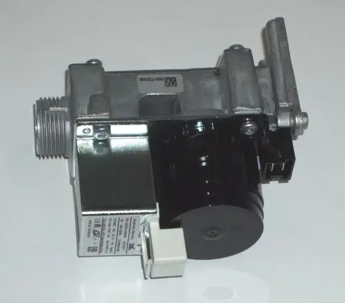 Daikin Gas-Ventil mit metallischem Gehäuse und schwarzem Motor. Anschlüsse für Elektrik und Gas sind deutlich erkennbar.